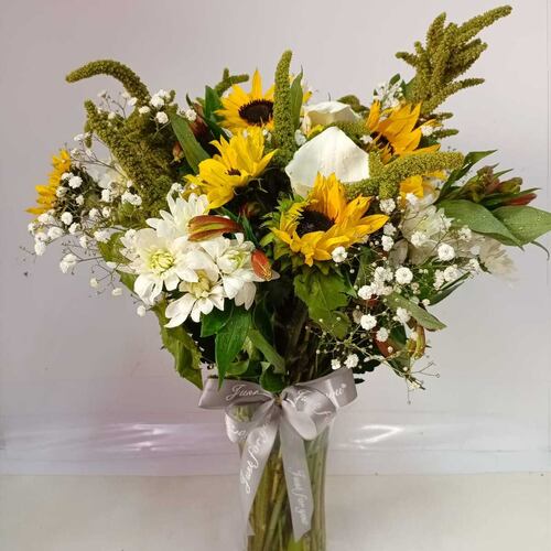 Bountiful Vase Bouquet