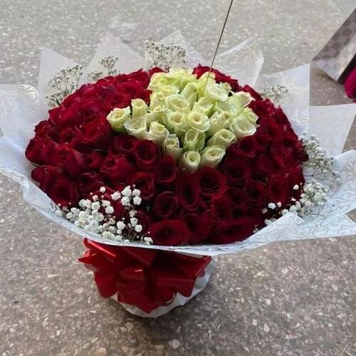 WHITE RED ROSES BOUQUET