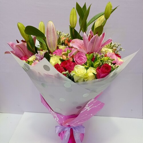 Lilies, Roses and Gypso Bouquet