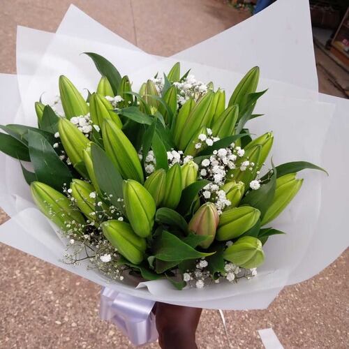 LILIES BOUQUET